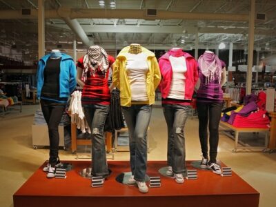 4 Latest Trends Spotted On the Streets Latest Trends